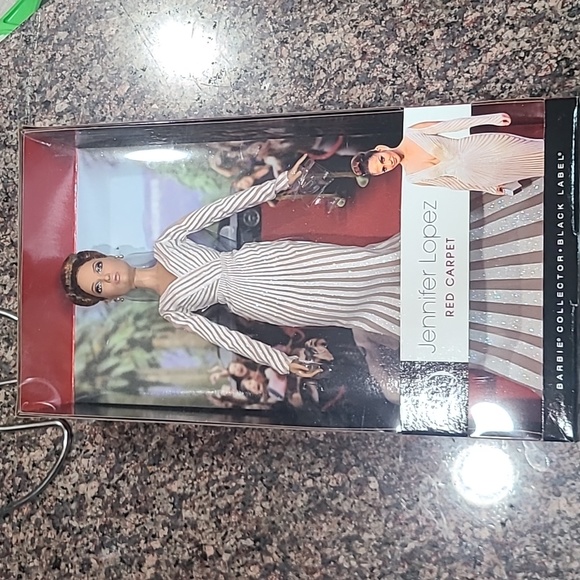 COLLECTORS ITEM jennifer lopez collectors doll
